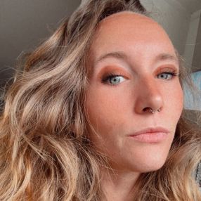 Manon, Gezin in Anhée