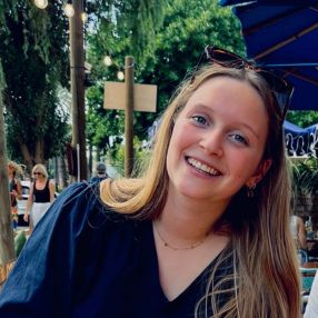 Sien, Babysit in Geel
