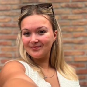 Kyana, Babysitter in Lokeren