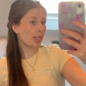Louca, Babysitter à Menen