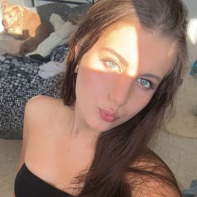Lorena, Babysit in Meise