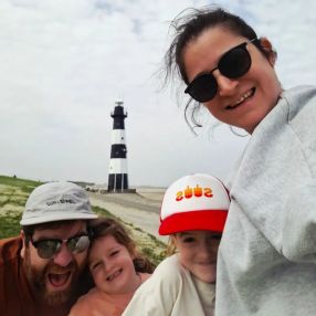 Suzanne, Gezin in Sint-Niklaas