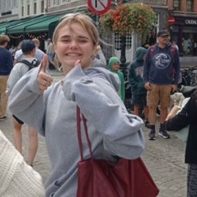 Femke, Babysit in Herk-de-Stad