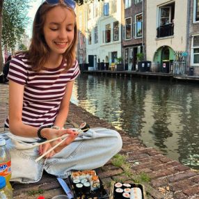 Julie, Babysit in Deinze