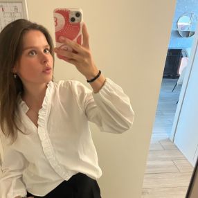 Louise, Babysitter à Brugge