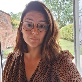 Serina, Babysit in Hooglede