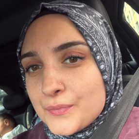 Ebru, Babysitter à Heusden-Zolder
