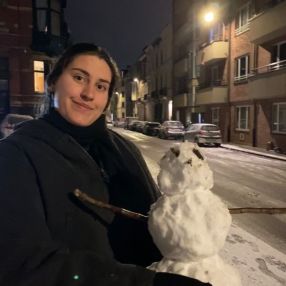 Femke, Babysit in Veurne