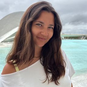 Farah, Babysitter à Gent