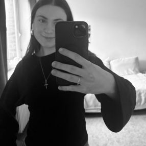 Lysa, Babysitter à Nijvel