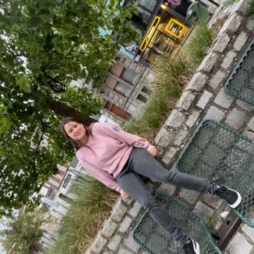 Zohra, Babysit in Veurne