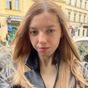 Chiara, Babysitter à Lanaken