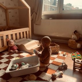 Manon, Famille à Gent