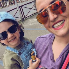 Madison, Gezin in Charleroi