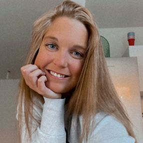 Axelle, Babysit in Ath