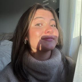 Jade, Babysitter à Ledegem