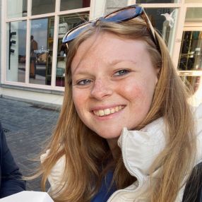 Helena, Babysit in Roeselare
