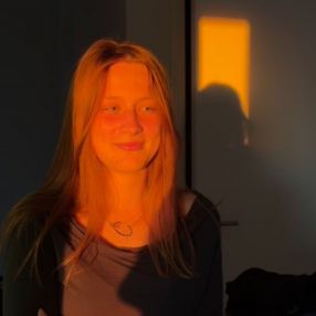 Camille, Babysit in Gembloers