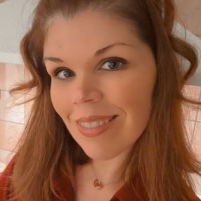 Julie, Babysit in Fernelmont