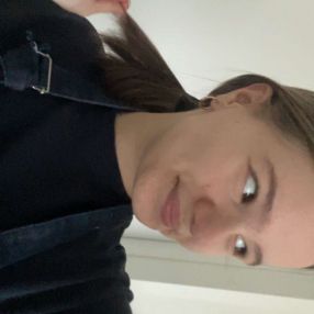 Liana, Babysitter à Laakdal