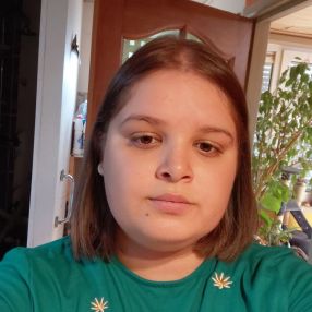Naomi, Babysit in Gent