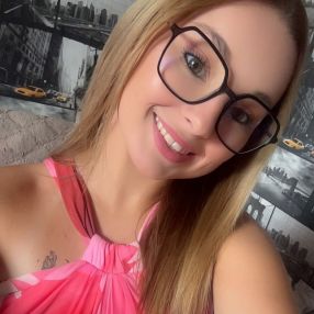 Camille, Babysitter à Charleroi
