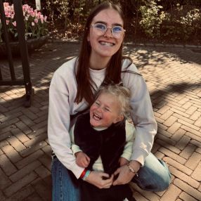 Julie, Babysitter in Oostkamp