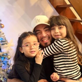 Davis, Famille à Brussel