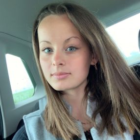 Marie, Babysit in Sivry-Rance