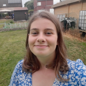 Femke, Babysit in Ternat