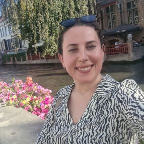 Sara, Babysitter à Wezembeek-Oppem