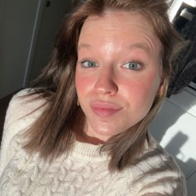 Angelika, Babysitter à Kapellen