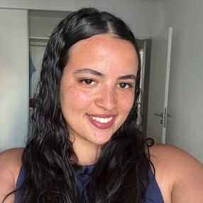 Kenza, Babysitter in Liège