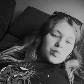 Kayla, Babysit in Wervik
