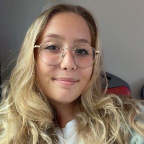 Elina, Babysit in Jemeppe-sur-Sambre