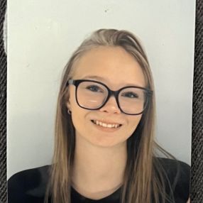 Zoé, Babysitter à Ans