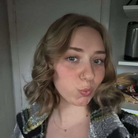 Jenne rayna, Babysit in Herzele
