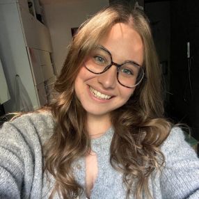Gemma, Babysitter à Hamoir