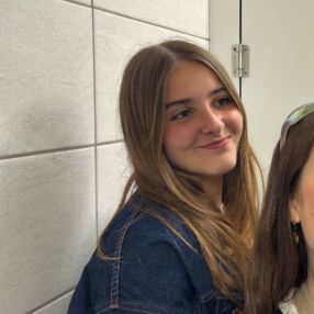 Lea, Babysit in Genval