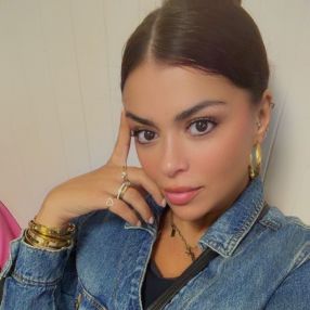 Dounia, Babysitter à Asse