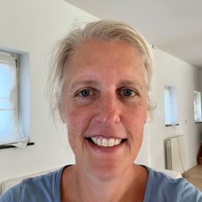 Stéphanie, Babysitter à Incourt
