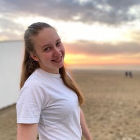 Eleni, Babysit in Oostende