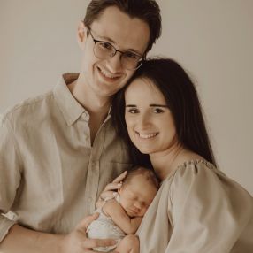 Kiara, Family in Izegem