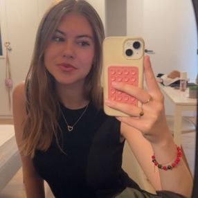 Emma, Babysitter à Dilsen-Stokkem