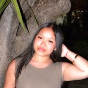 Yen Vy, Babysitter à Manage