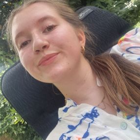 Aurélie, Babysit in Zedelgem