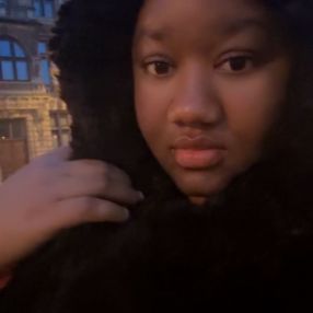Lydia, Gezin in Antwerpen
