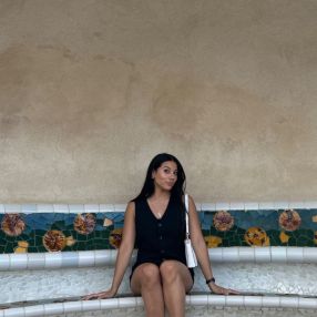 Narella Agustina, Babysitter à Sint-Niklaas