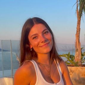 Maxima, Babysitter à Namen