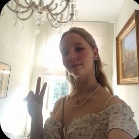 Lina, Babysit in Dessel